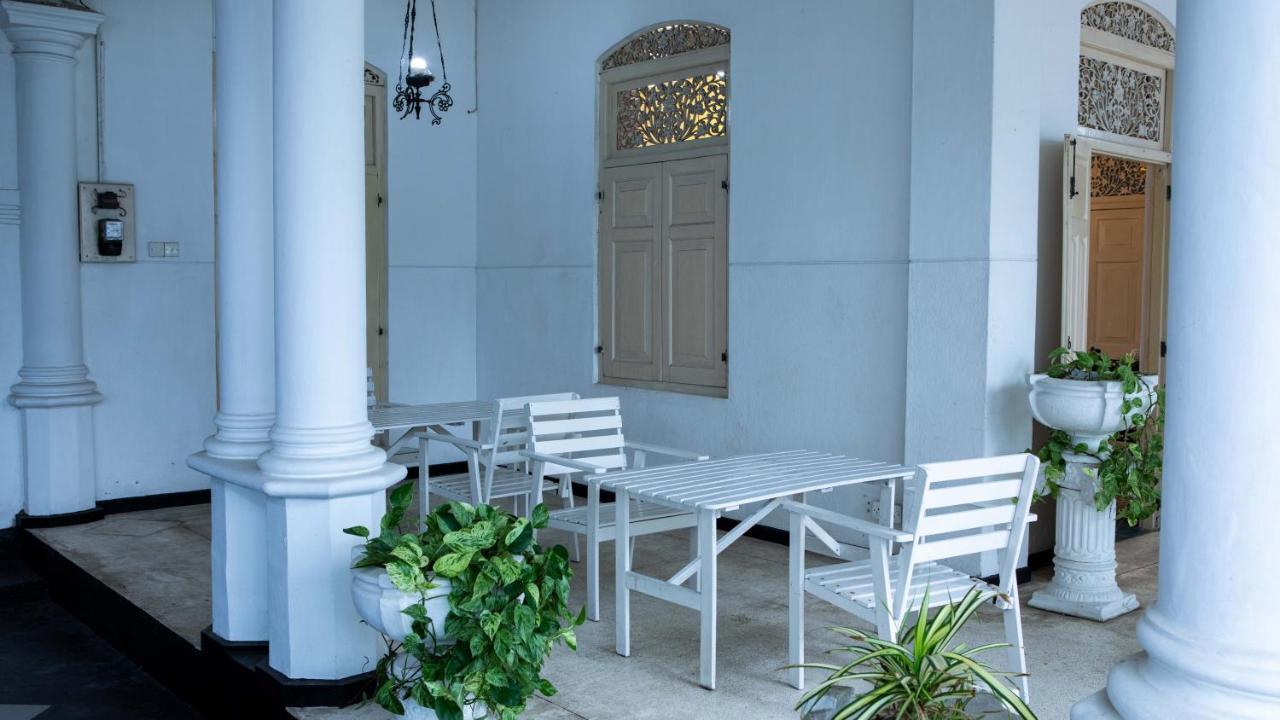 Beverly Villa Dehiwala-Mount Lavinia Exterior photo
