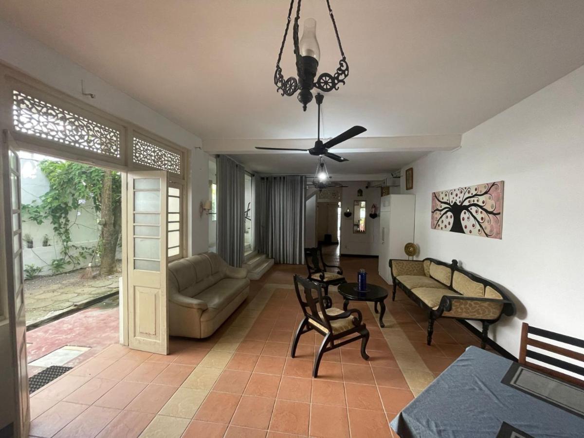 Beverly Villa Dehiwala-Mount Lavinia Exterior photo